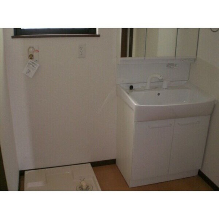 物件内観写真4　(洗面)