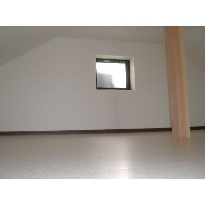 物件内観写真10　(収納)