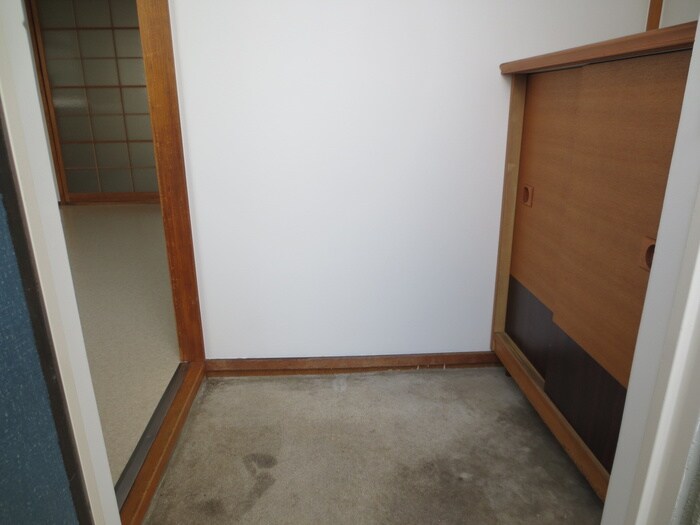 物件内観写真7　(玄関)