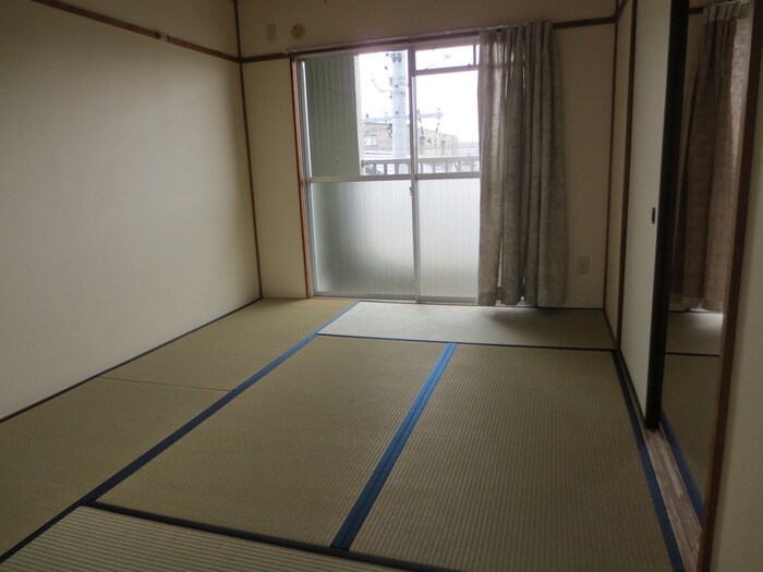 物件内観写真11　(居室)