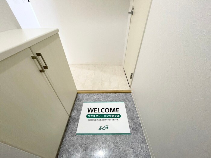 物件内観写真14　(玄関)