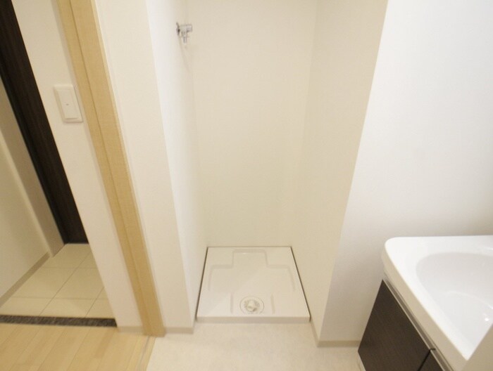 物件内観写真18　(洗濯機置場)