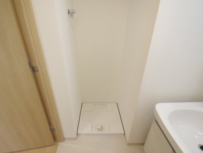 物件内観写真18　(洗濯機置場)