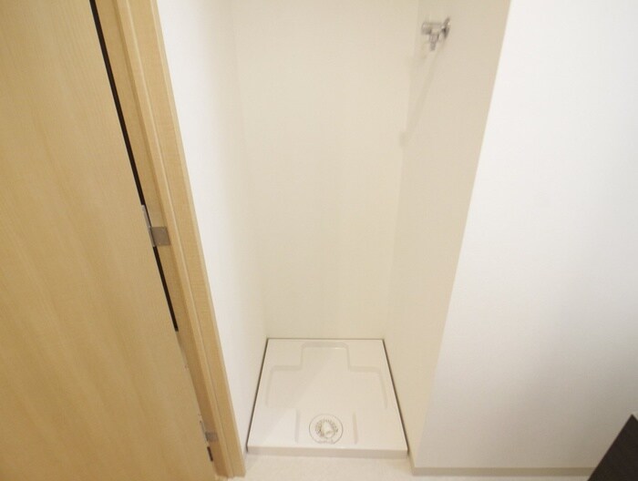 物件内観写真18　(洗濯機置場)