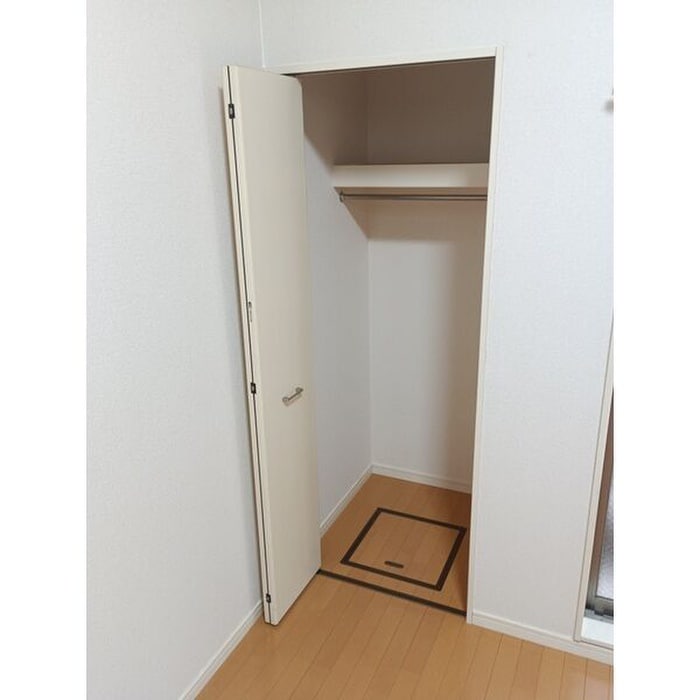 物件内観写真10　(収納)