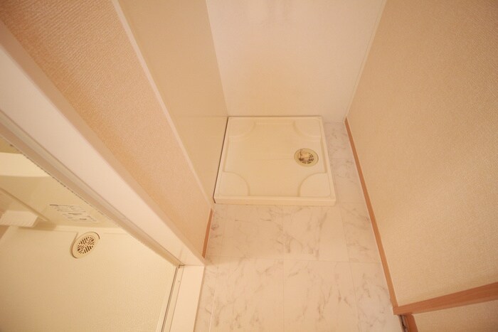 物件内観写真13　(洗濯機置場)