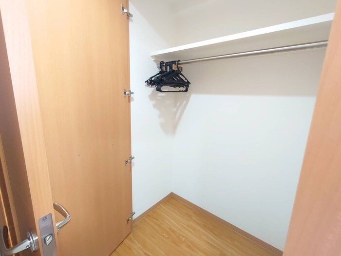 物件内観写真13　(収納)