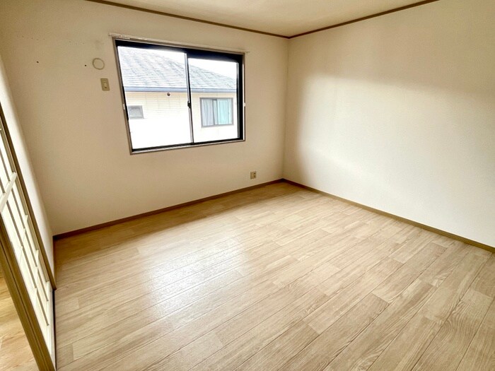 物件内観写真10　(居室)