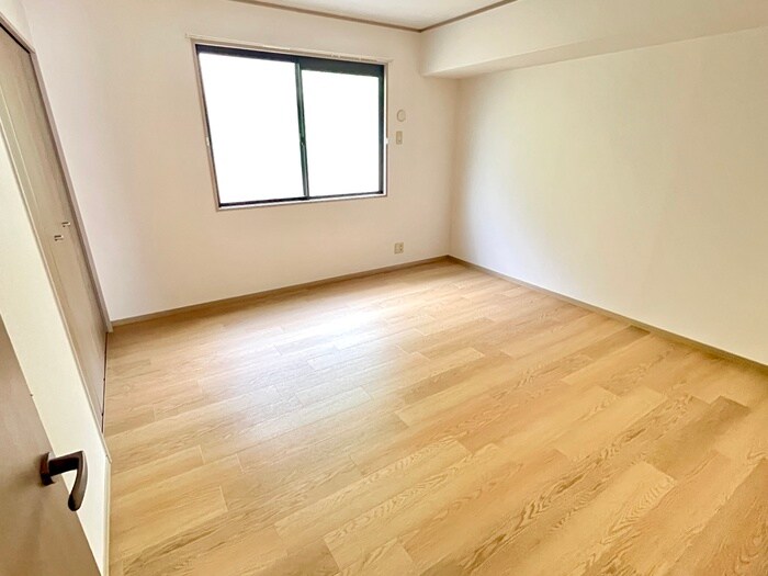 物件内観写真16　(居室)