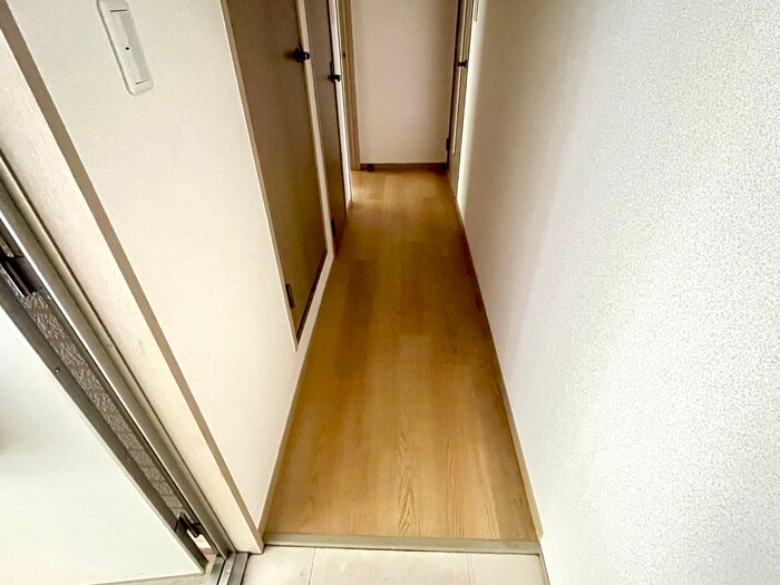 物件内観写真18　(廊下)