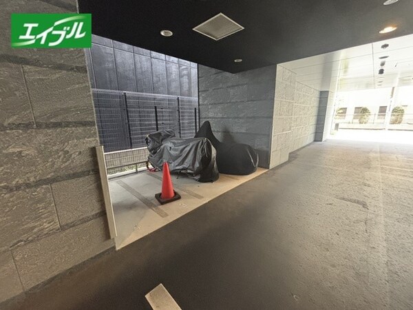 バイク置き場