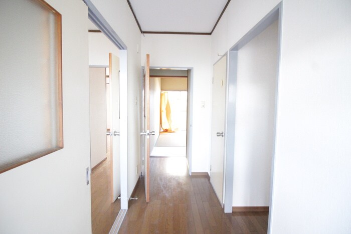 物件内観写真17　(廊下)