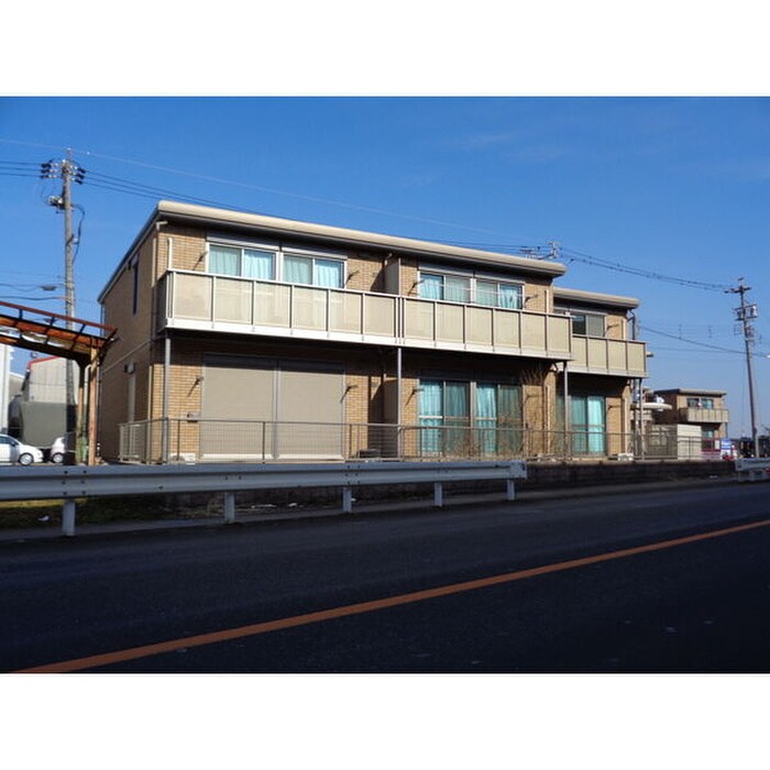 メゾン・ド・フローラIIの物件外観写真