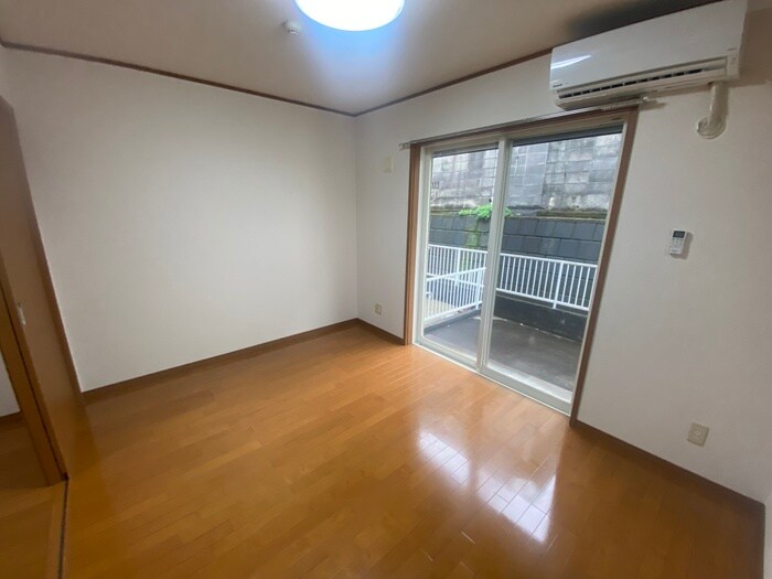 物件内観写真9　(居室)