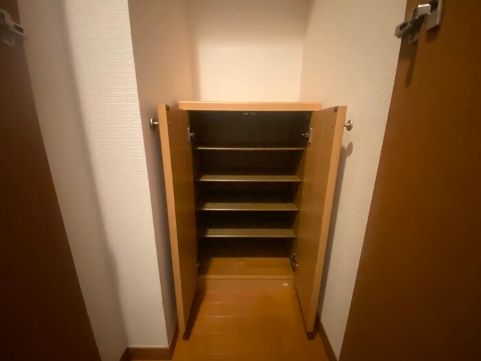 物件内観写真16　(靴箱)