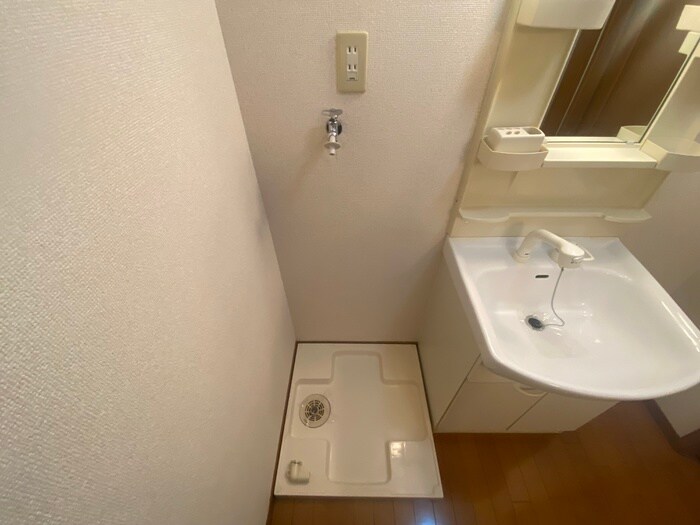 物件内観写真20　(洗濯機置場)