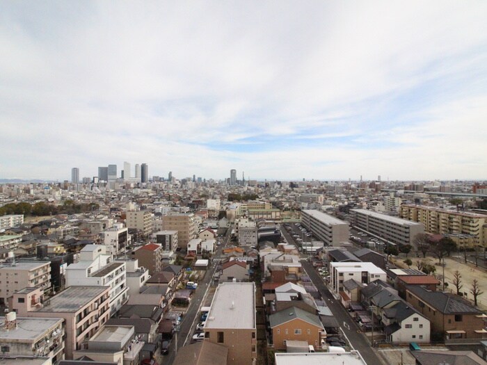 物件内観写真7　(室内からの展望)