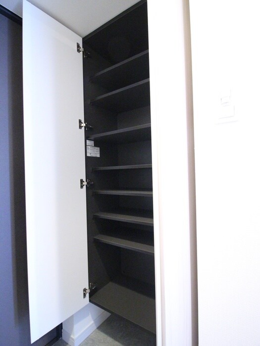 物件内観写真15　(靴箱)