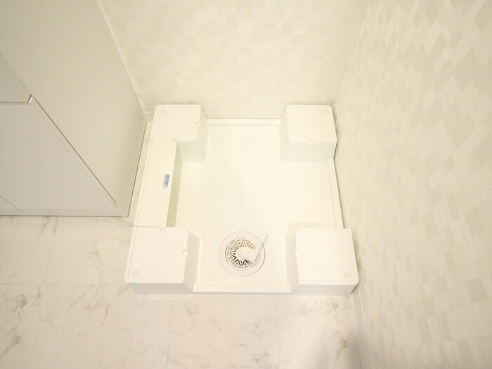 物件内観写真16　(洗濯機置場)