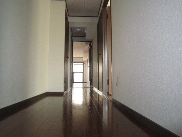 物件内観写真7　(廊下)