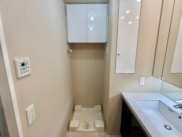 物件内観写真11　(洗濯機置場)