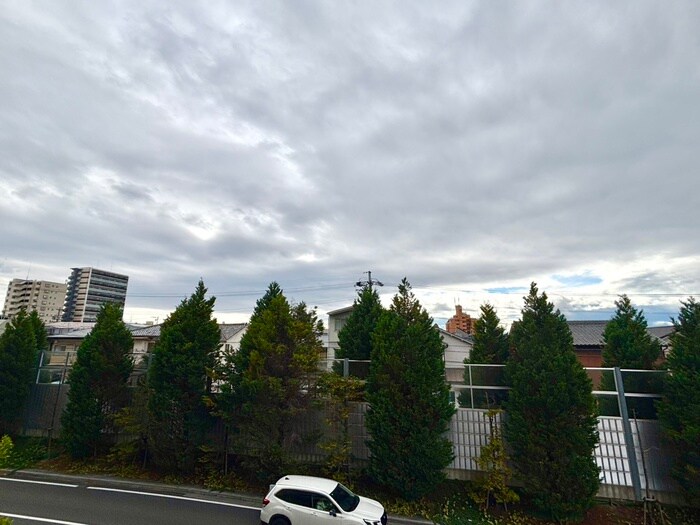 物件内観写真22　(室内からの展望)