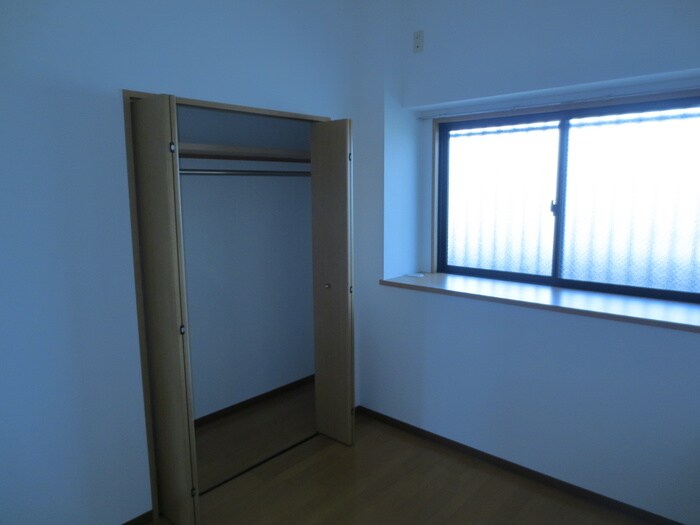 物件内観写真8　(収納)