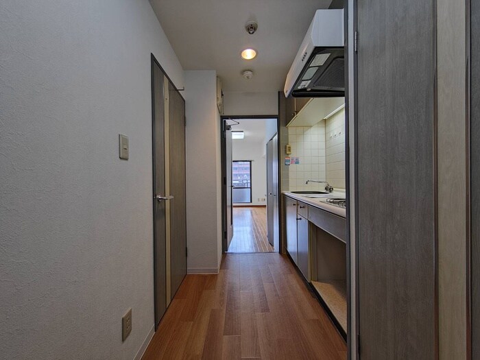 物件内観写真20　(廊下)