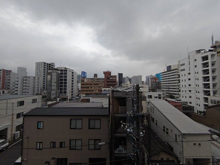 物件内観写真22　(室内からの展望)