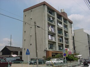 高商ビル外観写真