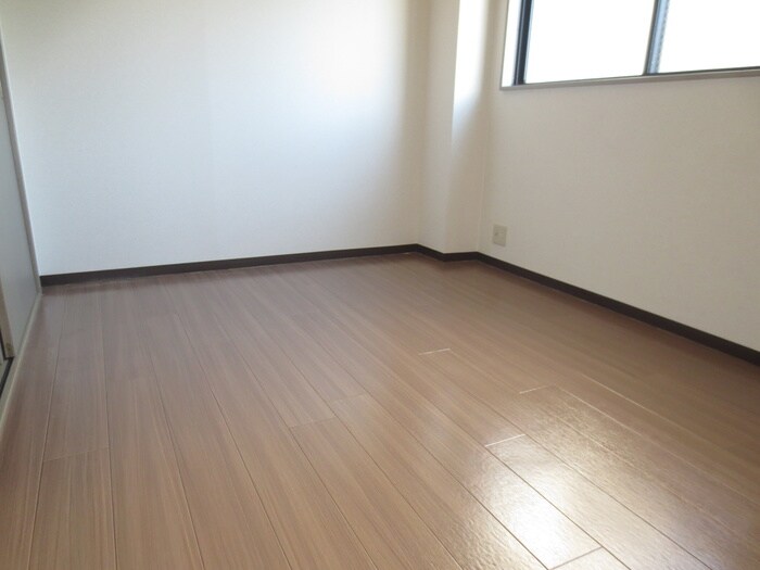 物件内観写真5　(居室)