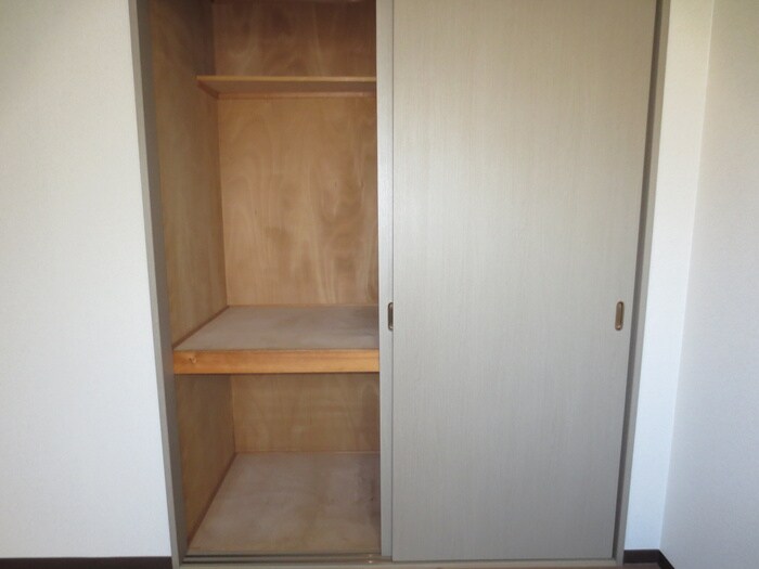 物件内観写真10　(収納)