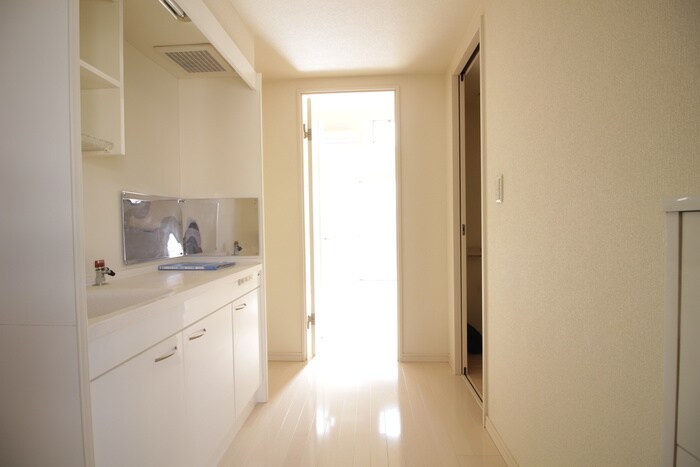 物件内観写真9　(廊下)