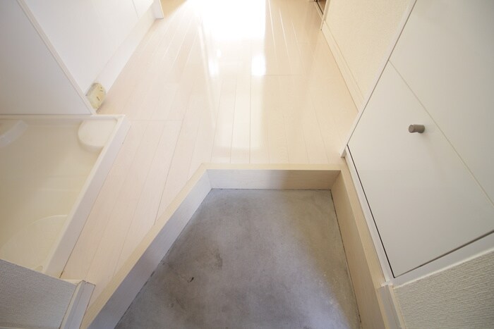 物件内観写真17　(玄関)