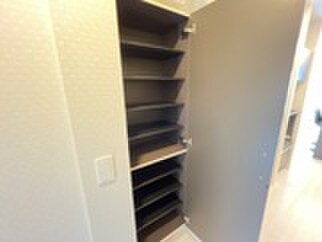 物件内観写真8　(靴箱)