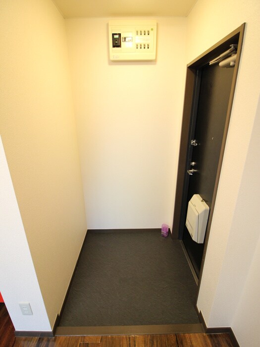 物件内観写真17　(玄関)