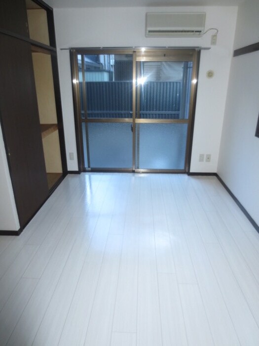 物件内観写真18　(居室)