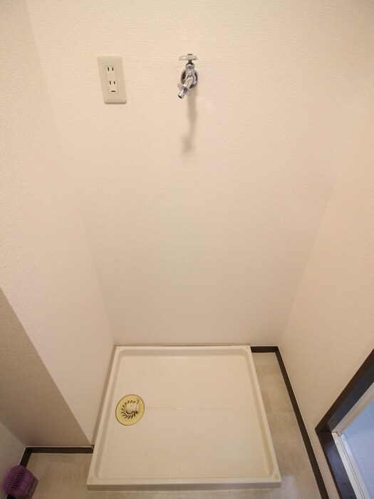 物件内観写真19　(洗濯機置場)