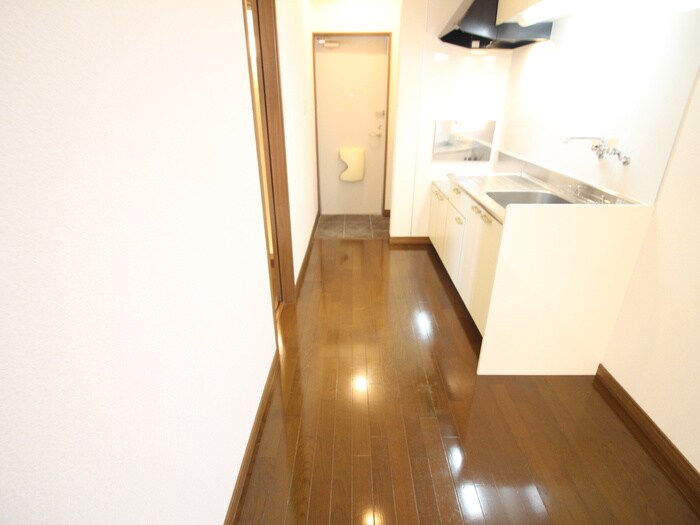 物件内観写真14　(廊下)