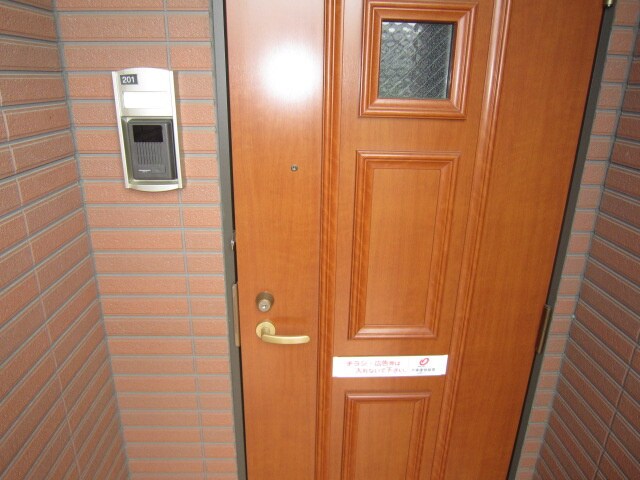 物件内観写真6　(玄関)