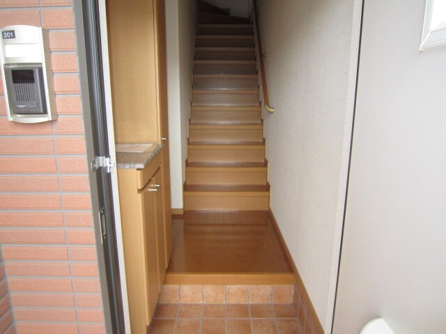 物件内観写真7　(玄関)