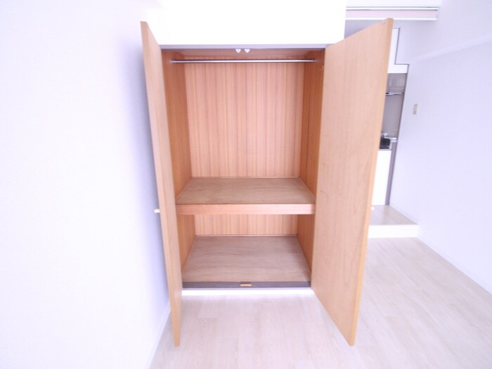 物件内観写真8　(収納)