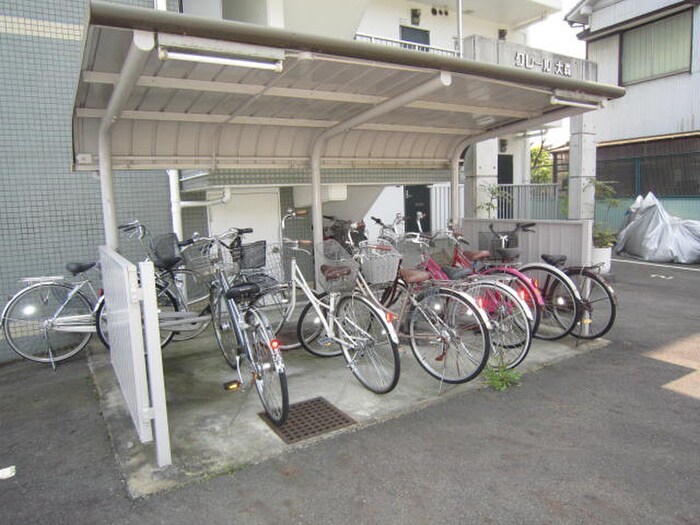 物件外観写真3　(駐輪場)