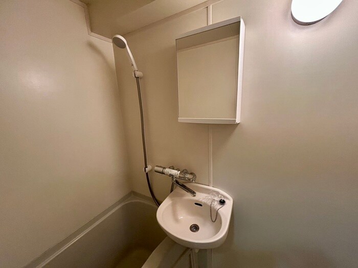 物件内観写真11　(洗面)