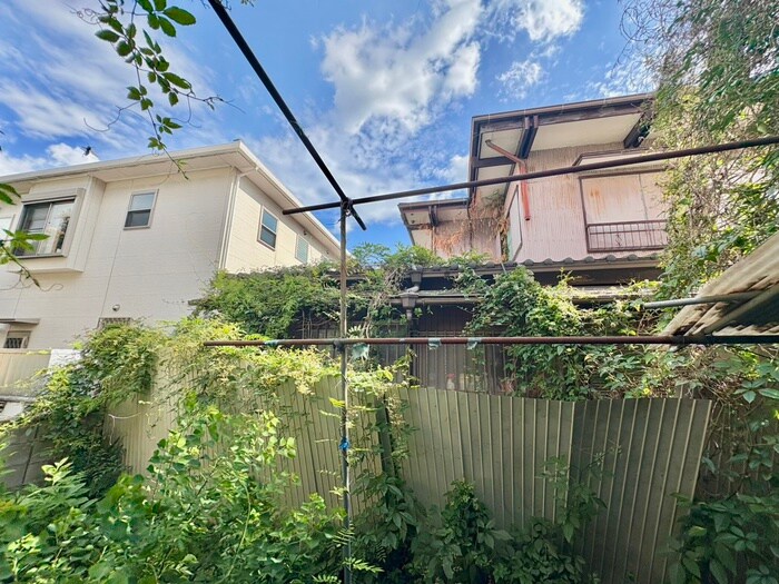 物件内観写真13　(室内からの展望)