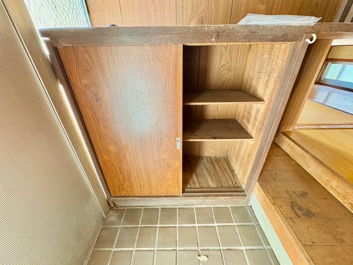 物件内観写真15　(靴箱)