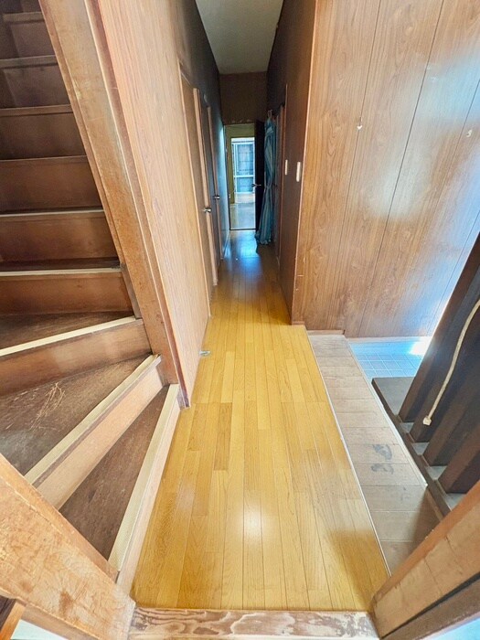 物件内観写真17　(廊下)