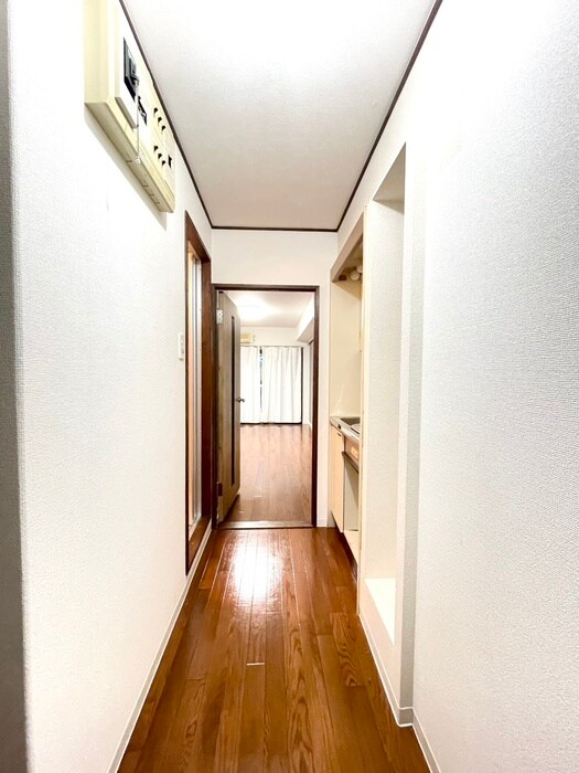 物件内観写真16　(廊下)