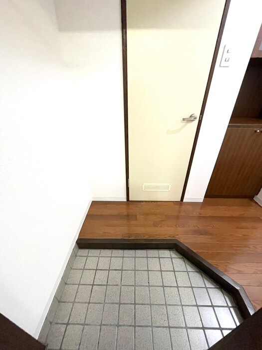 物件内観写真19　(玄関)