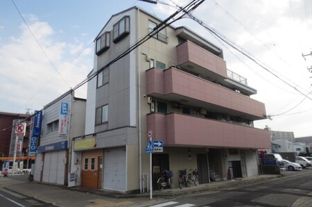ベルメゾン中川外観写真